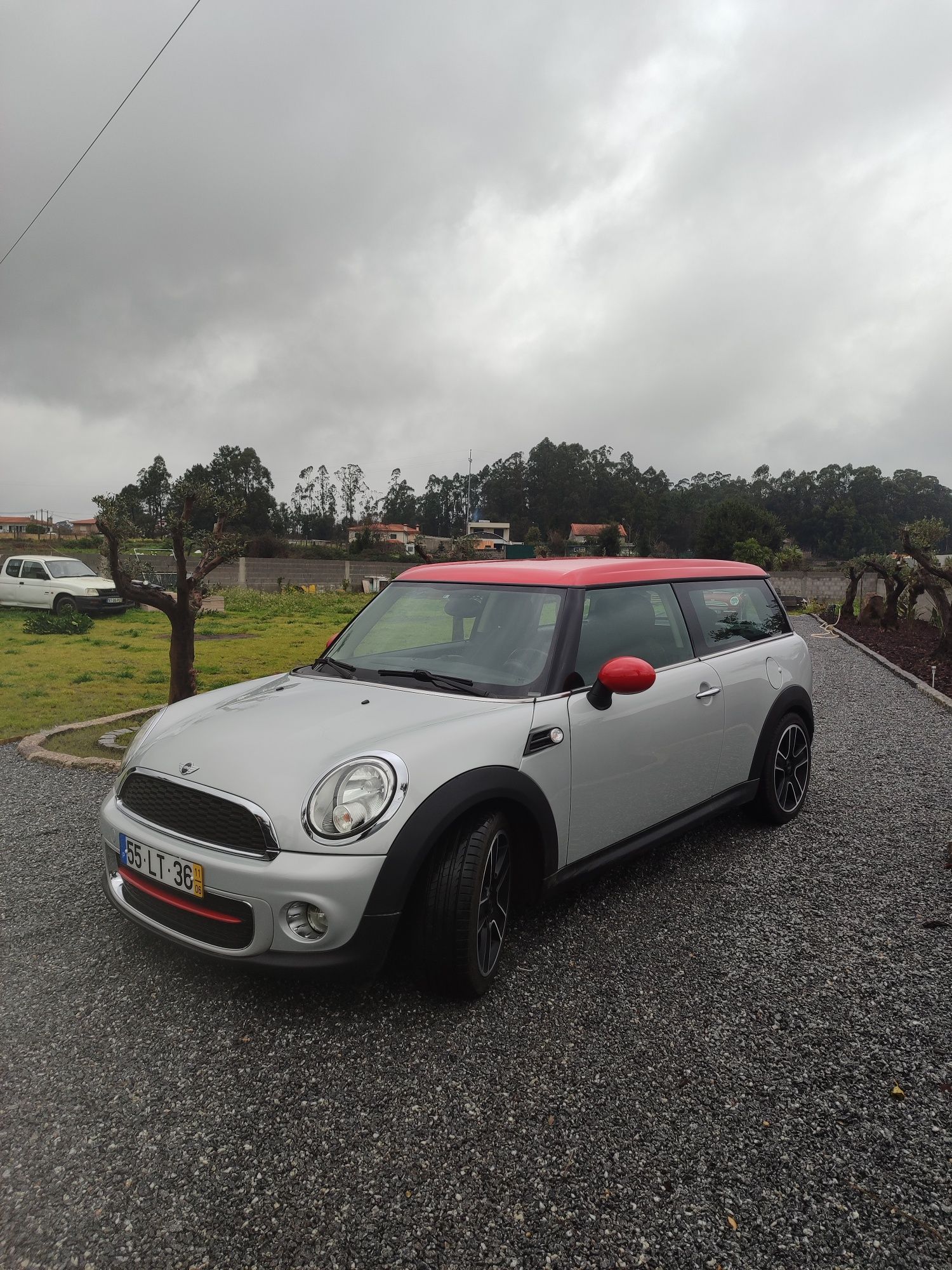 Mini Club Man "Poucos KMS"