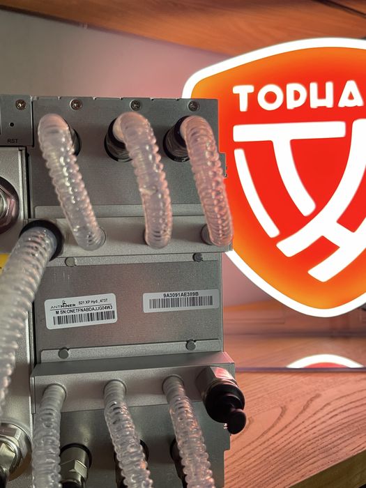 Асік-майнер Bitmain Antminer S21 XP Hydro 473Th 380V asic гідро