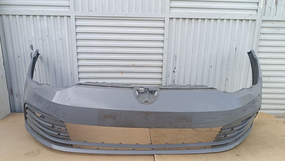 Vendo parachoque de frente VW golf 8 ano 2019/23