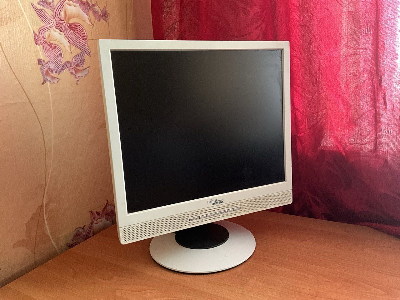 Монітор Fujitsu Siemens Scenic View B17-2