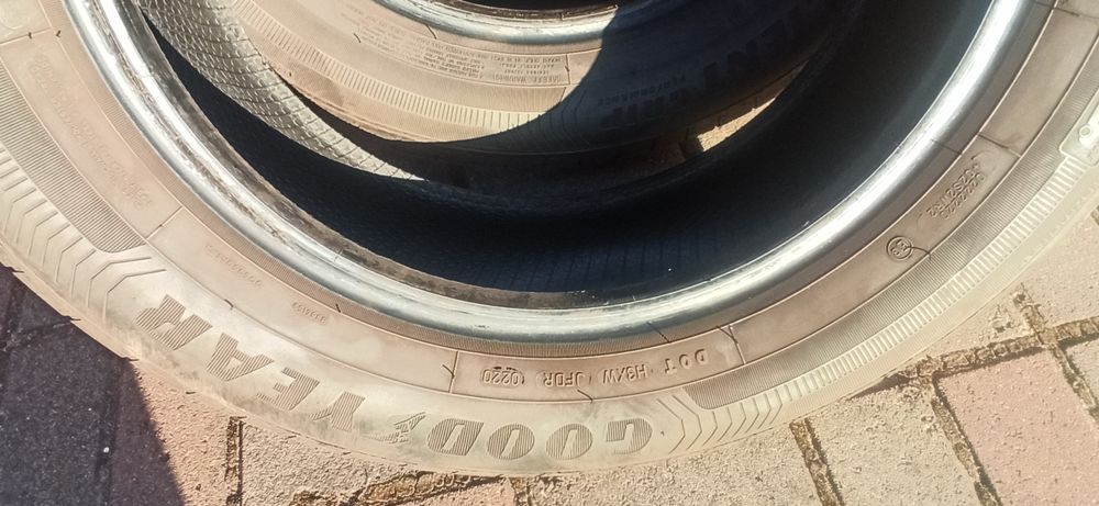 Sprzedam kpl. Opony kpl. Goodyear odbiór osobisty