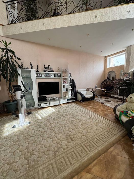 Розкішний будинок в Золотому Трикутнику (189-473)