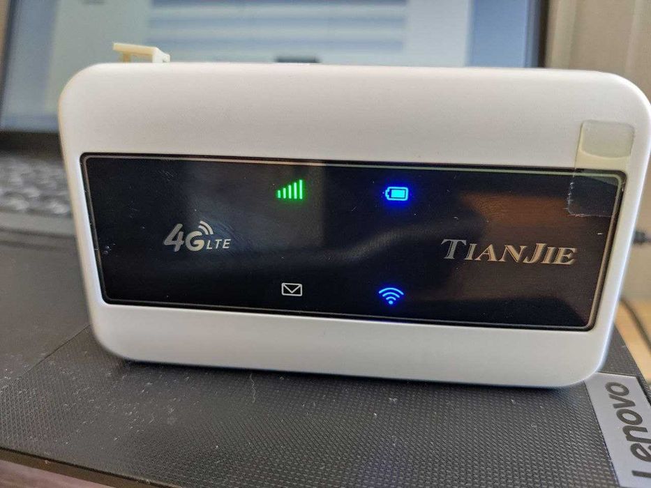 WiFi роутер 3G/4G LTE модем з антеною