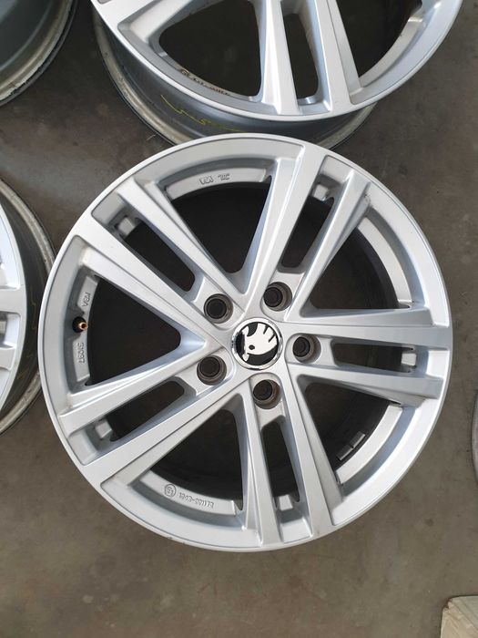 Alufelgi 16" Skoda Octavia II FL III IV VRS SuperB 5x112 Scout Karoq