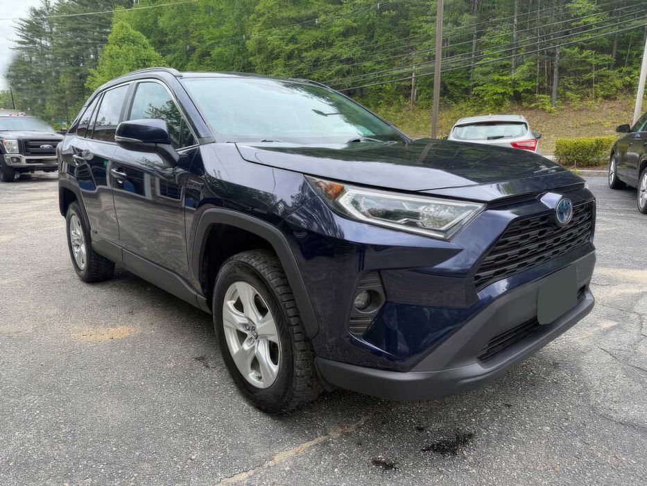Toyota RAV4      2020