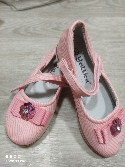 Туфлі босоніжки для дівчинки