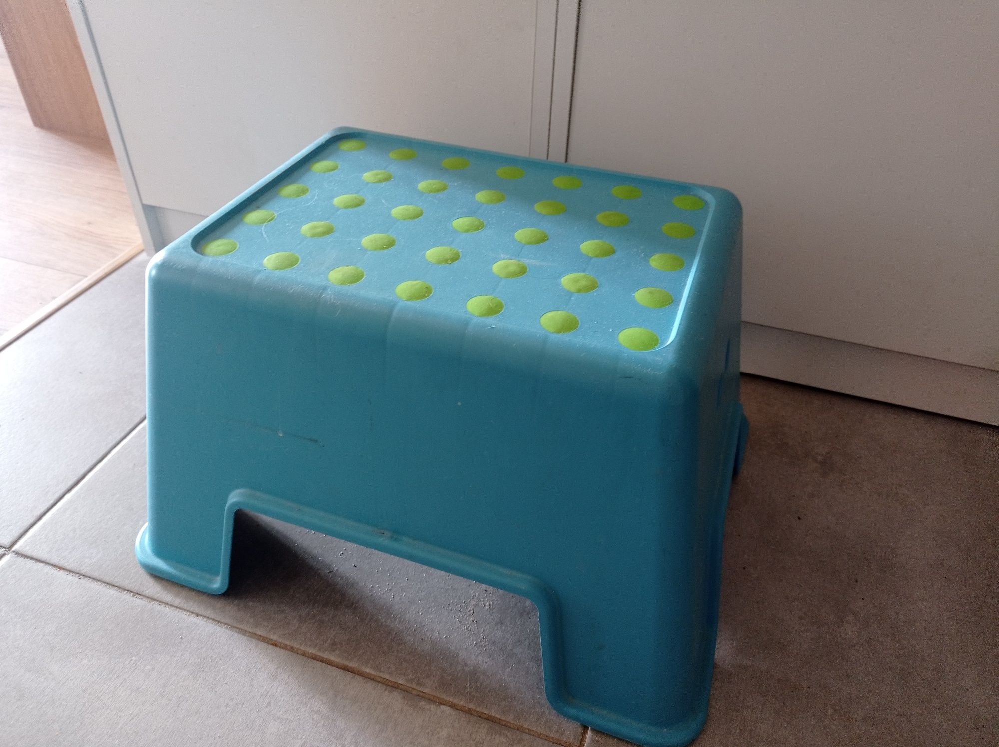 Schodek IKEA stołek że schodkiem podest