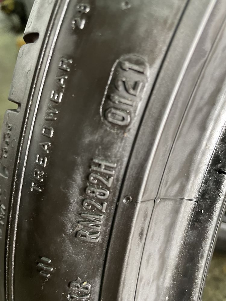 2 pirelli pzero 255/40R21