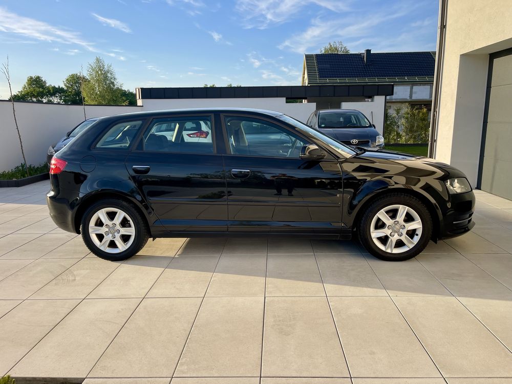 — AUDI    A3  —1.6 BENZYNA  —102KM — 2010–Felgi —