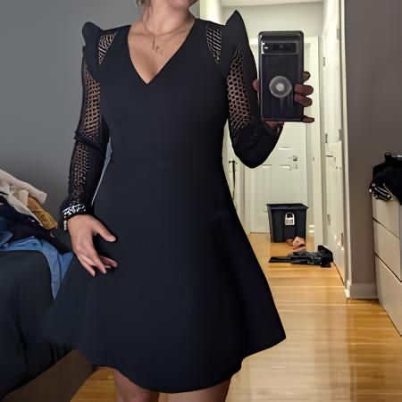 Чорна міні сукня