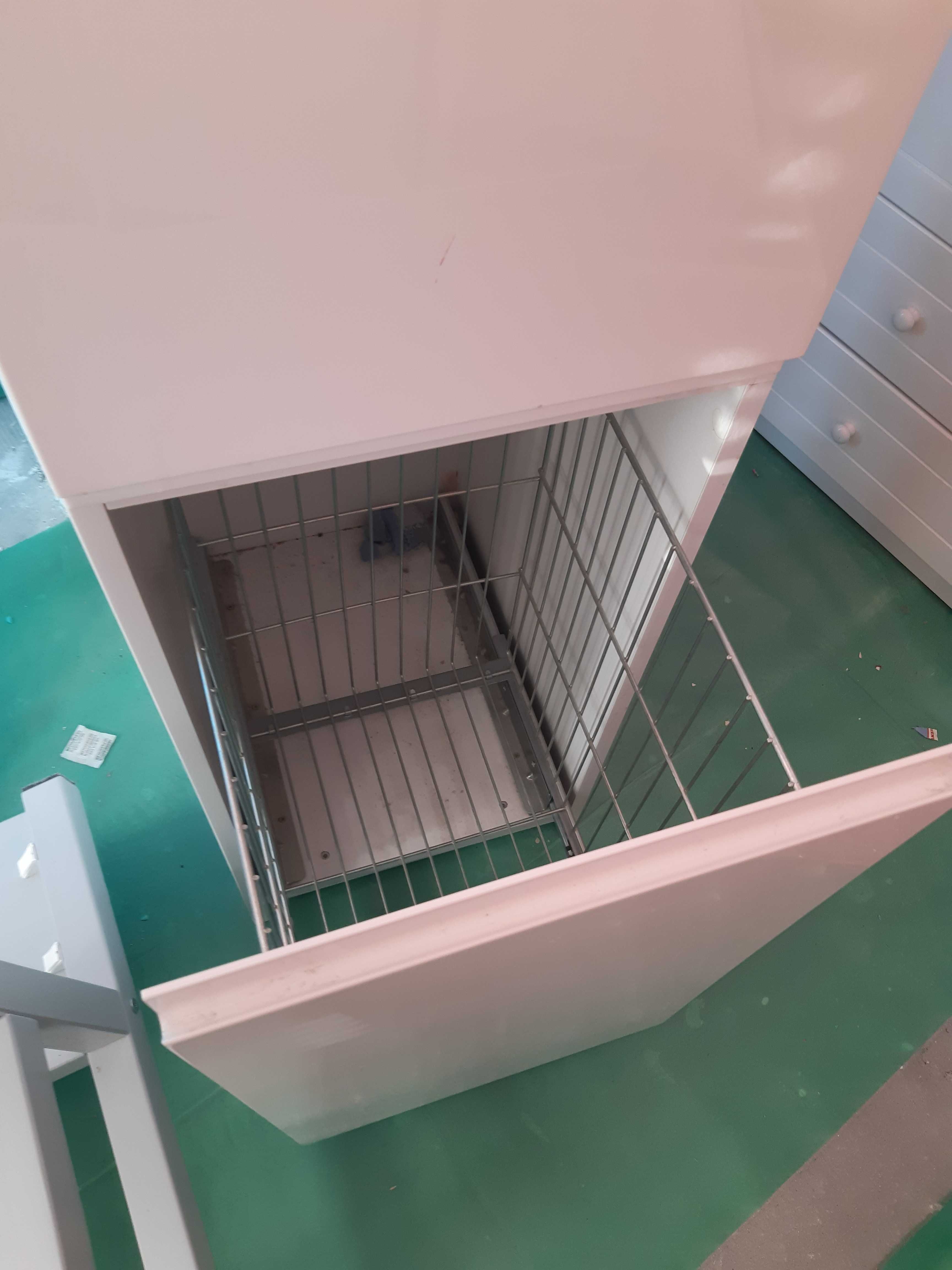 Biała szafka łazienkowa tzw. słupek z cargo - lakier i wysoki połysk