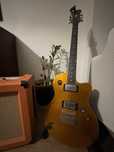 Hagstrom D2H Deluxe Guitarra