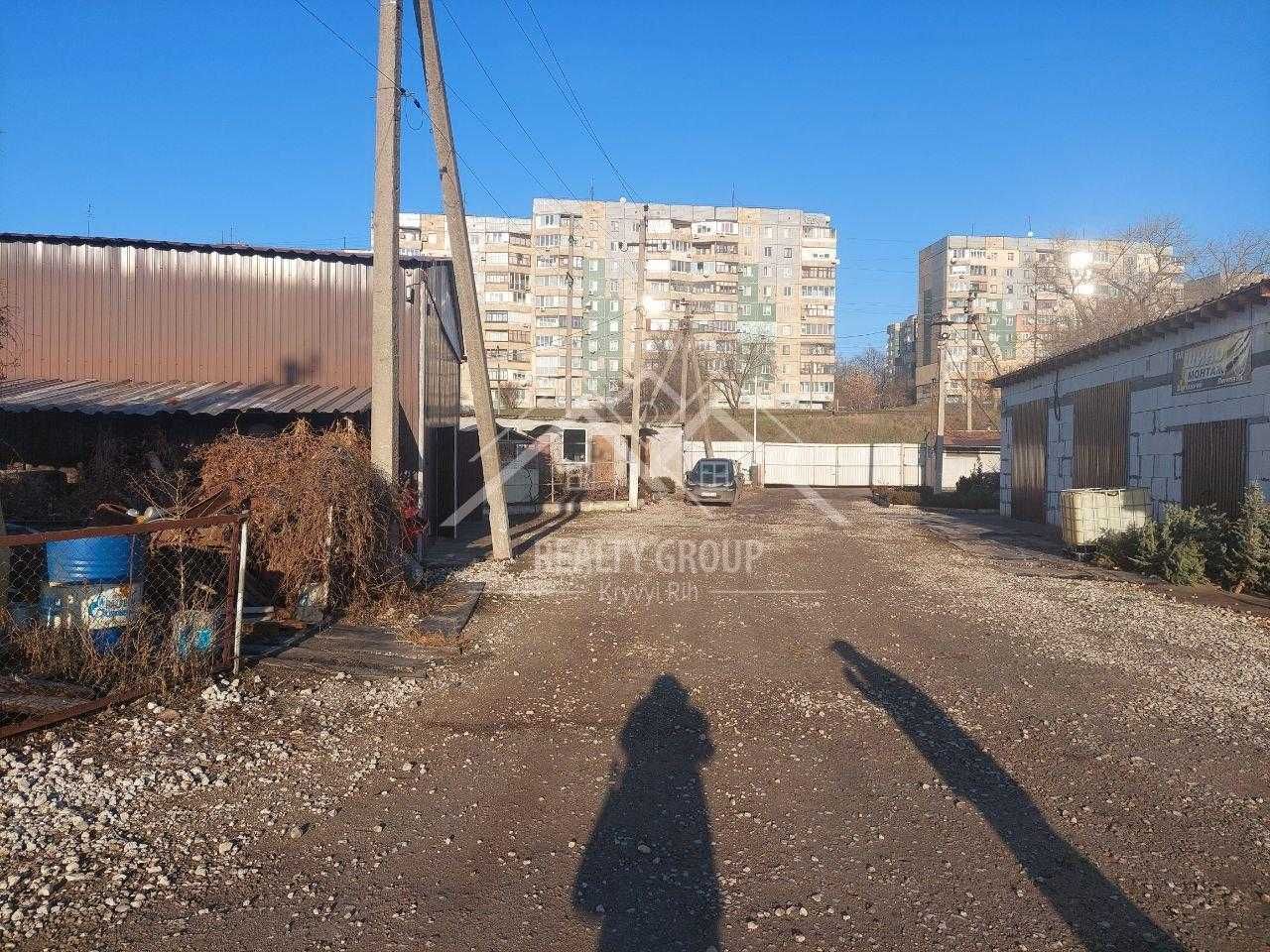 Продаж бази з приватизованою земельною ділянкою 3 га у ЦМ р-ні