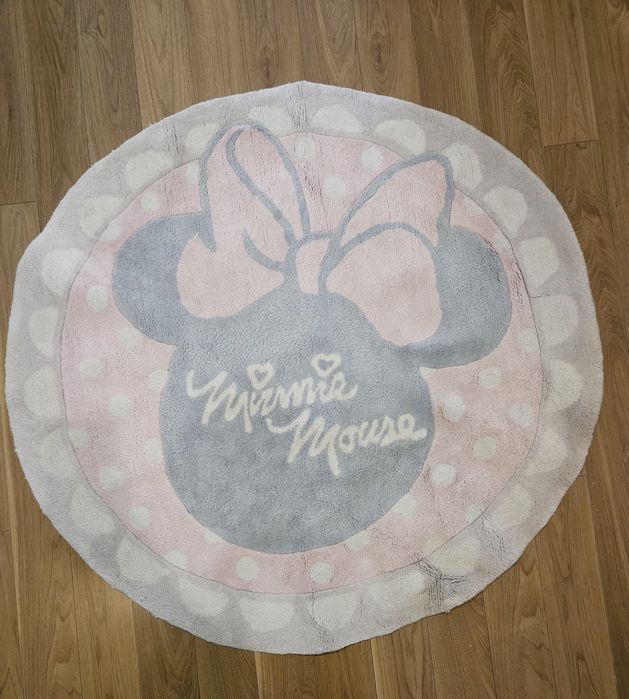 Dywan z Myszką Minnie