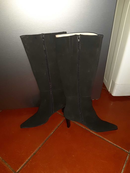 Botas novas pele 37