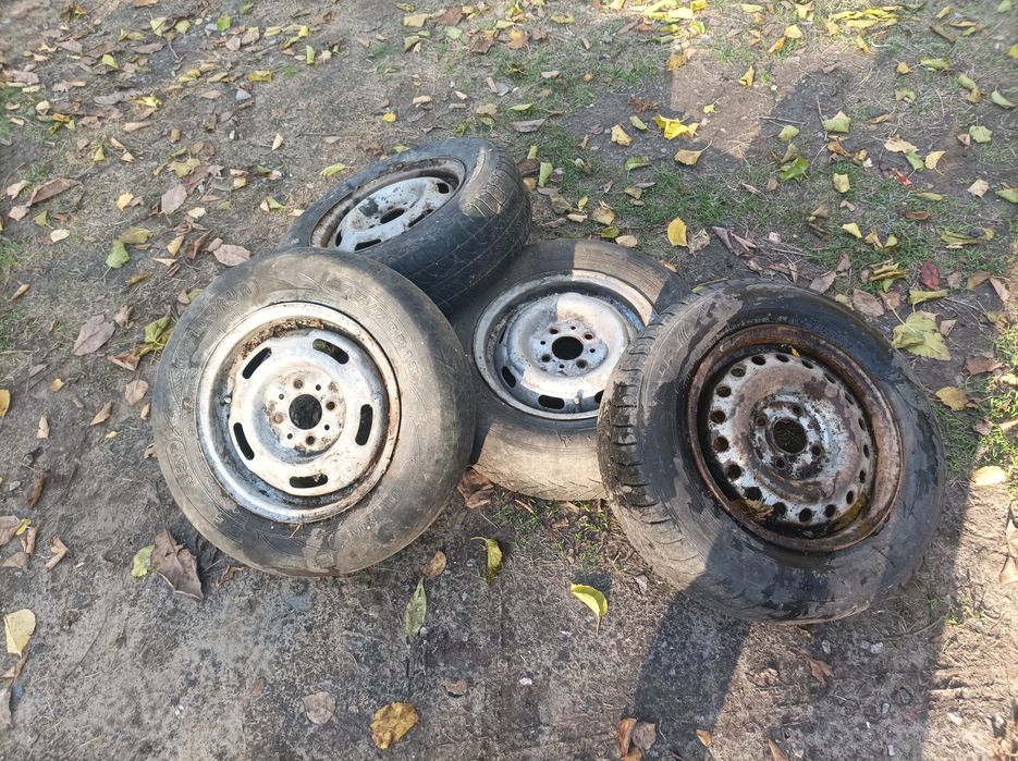 Колеса Жигулі,4шт,по 200 гривень з резиною..