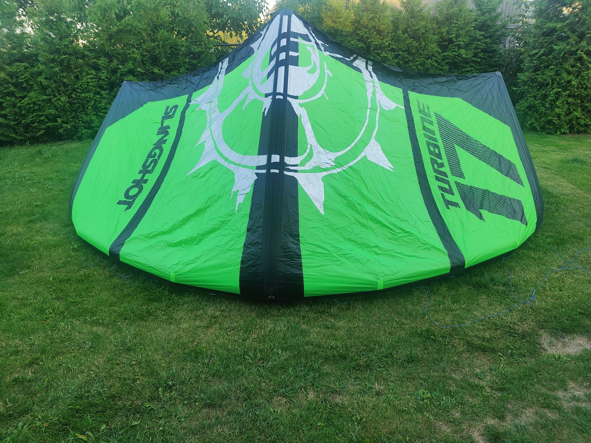 Slingshot Turbine 17 kite + bar super stan