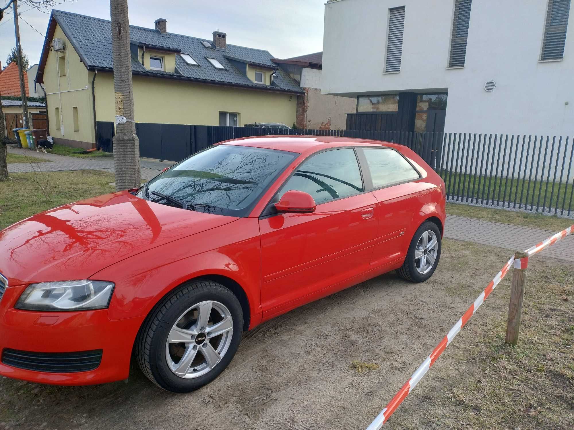 audi a3 pięknie czerwone