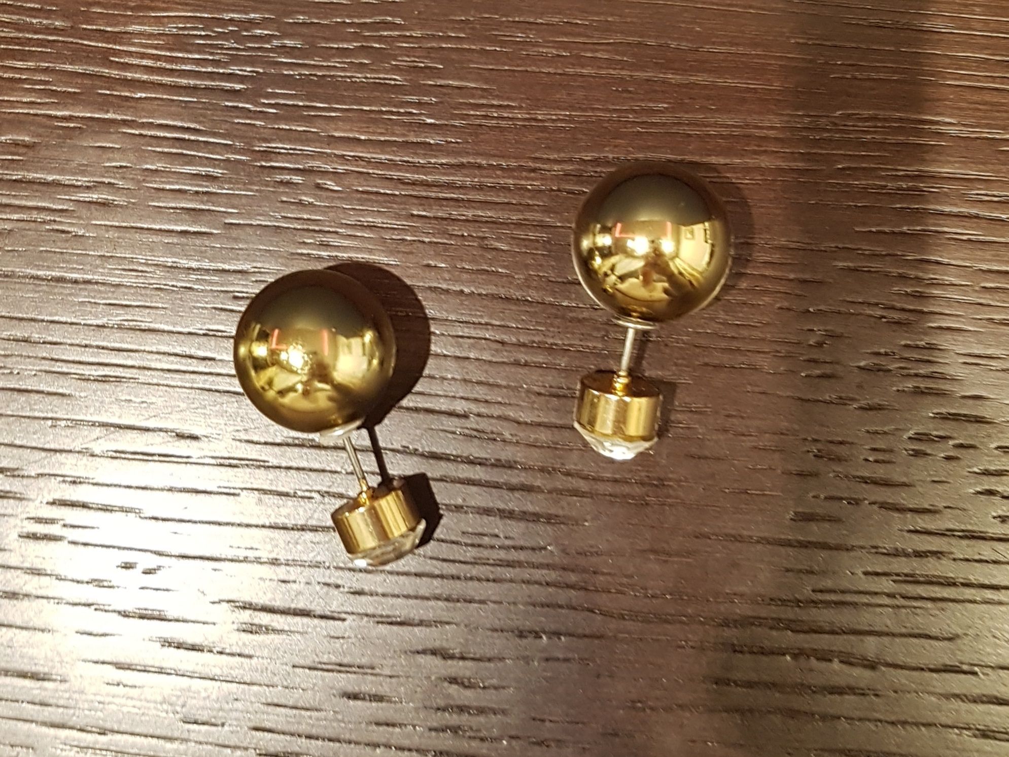 Kolczyki sztyfty w kolorze złotym z dżetami biżuteria sztuczna
