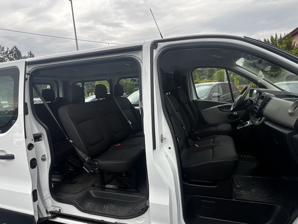 Wynajem Wypożyczalnia  Busa 9-cio Osobowego Lawety Przyczepy Auto Bus!