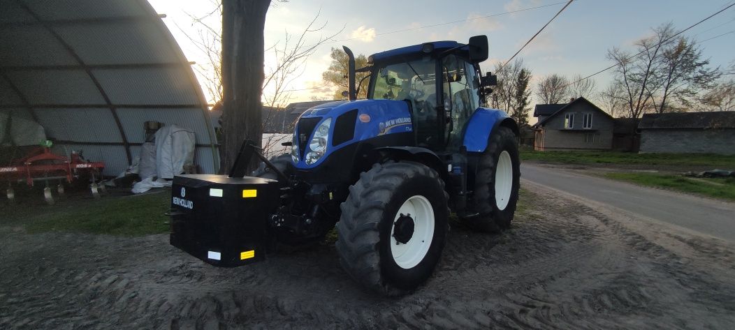 New Holland T7185