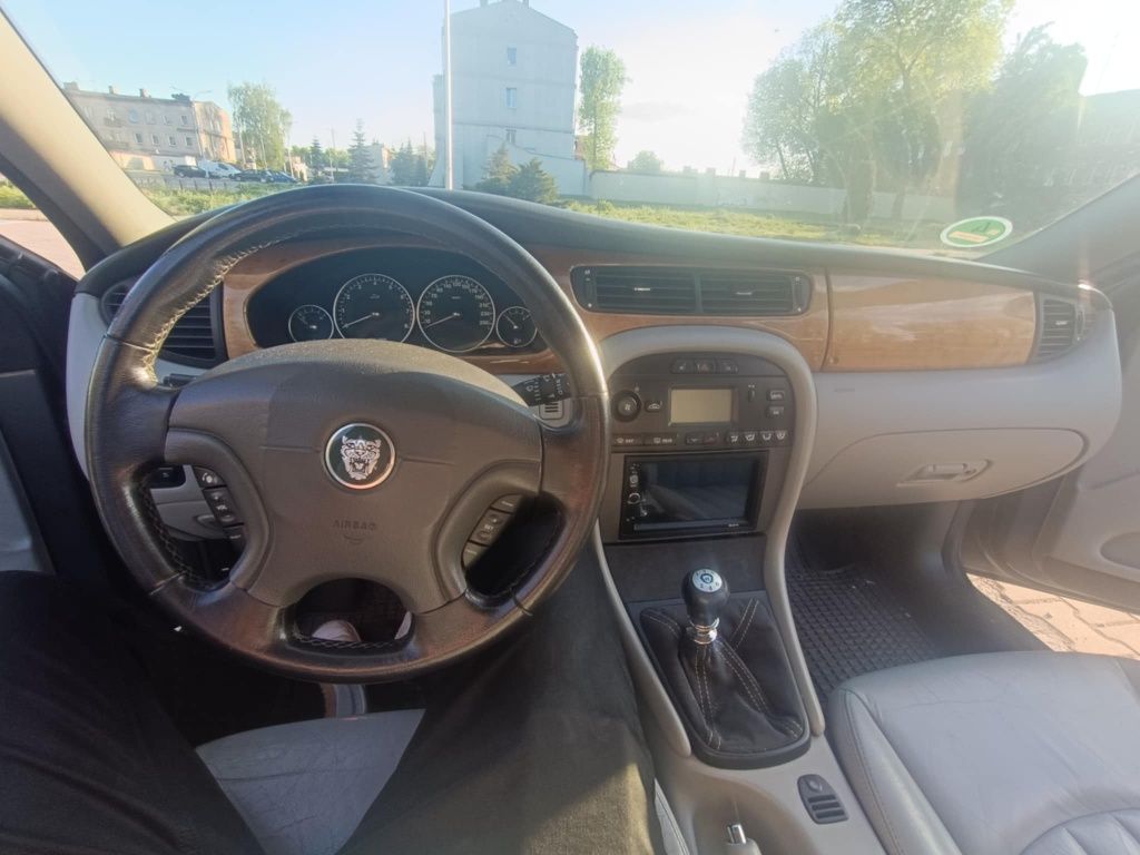 Jaguar X-Type 2.5 V6