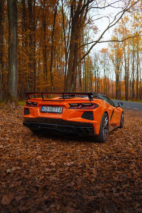 Wynajem samochodu Chevrolet Corvette C8 do teledysku filmu event sesji