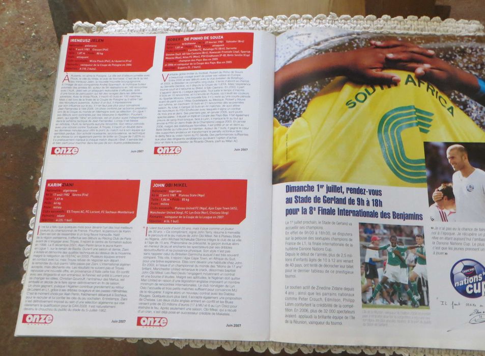 Revista Onze Mundial  - Final Champions Ligue  2007  - Inclui extras