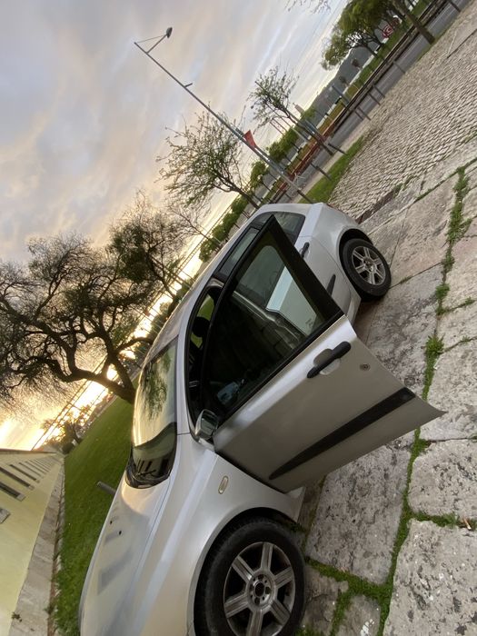 Faco troca em outro carro