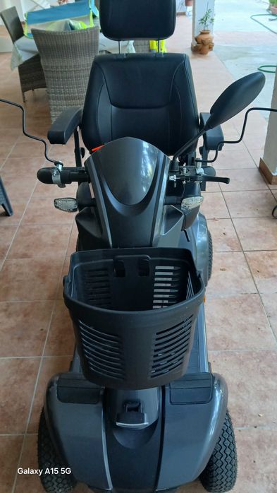 Scotter eléctrica de mobilidade Stannah Mopi