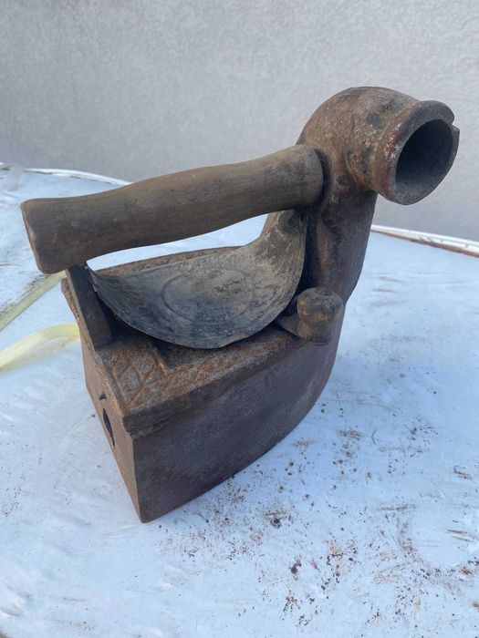 Stare zabytkowe żelazka