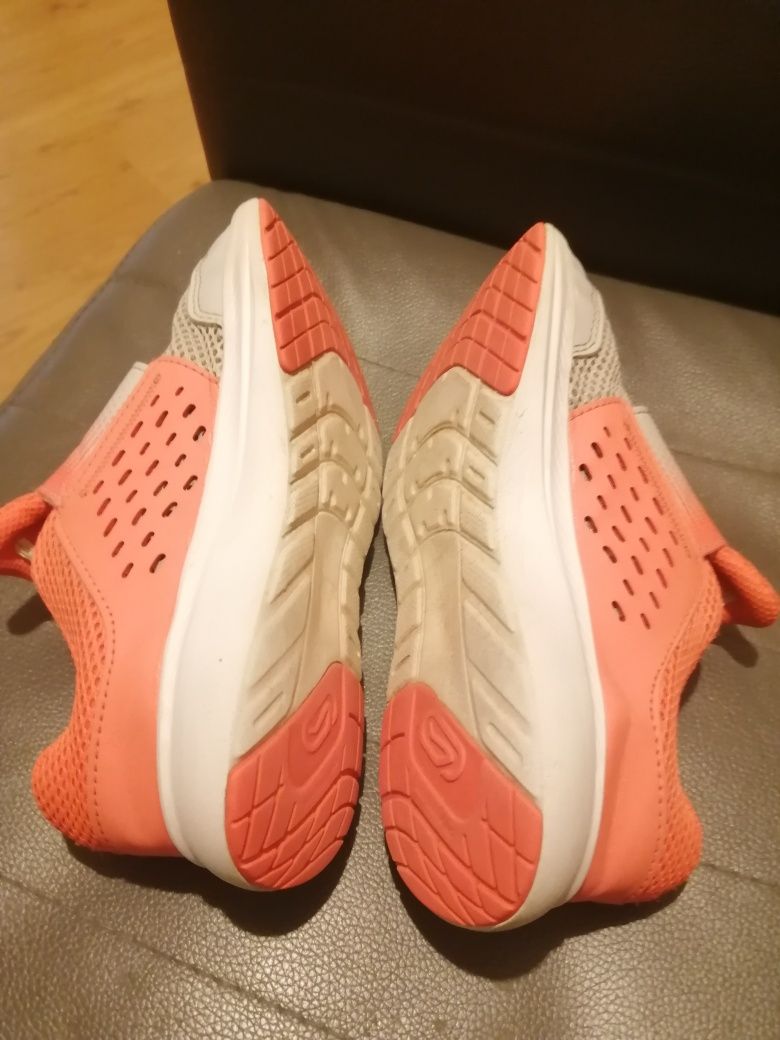 Lekkie buty sportowe