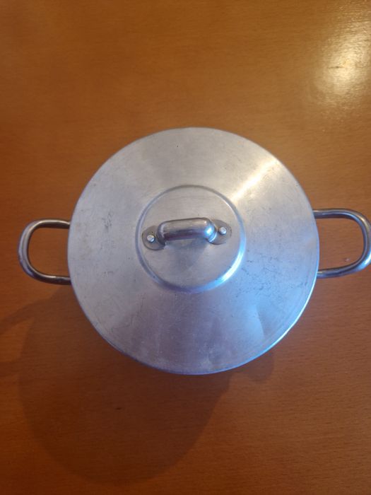 Tacho pequeno em alumínio