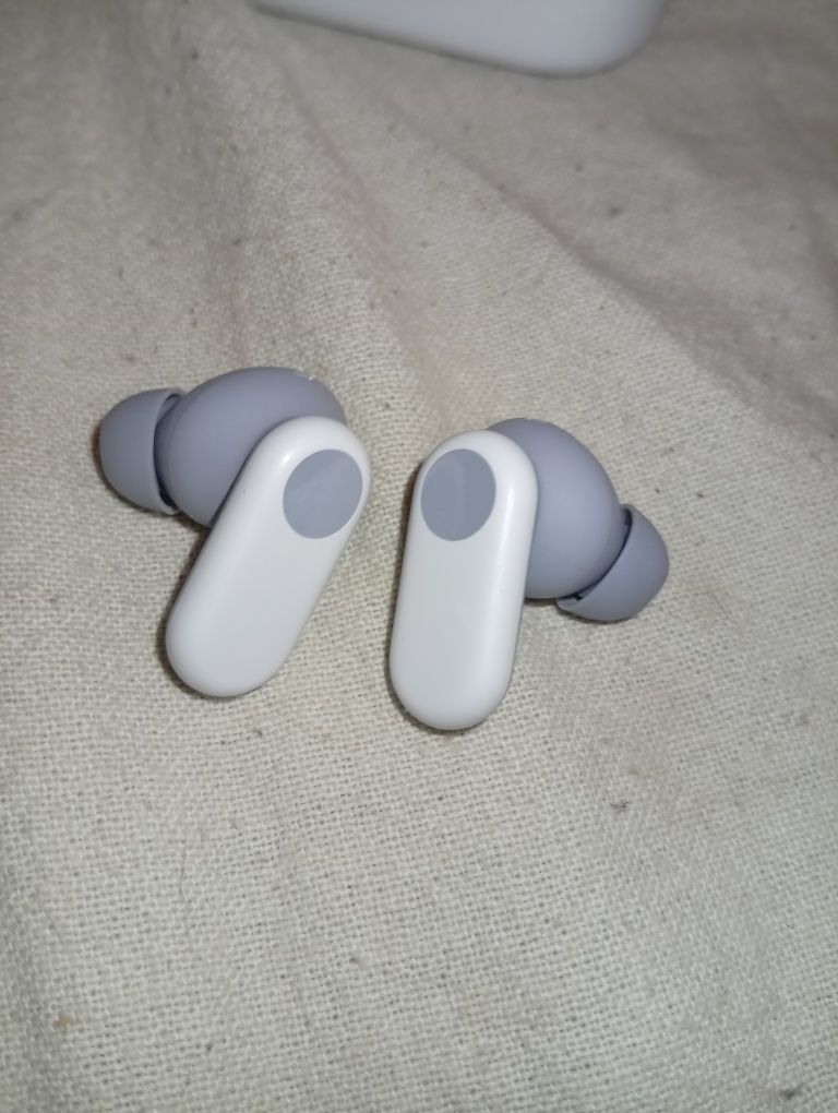 Продаю наушники oppo Enco Buds2 pro