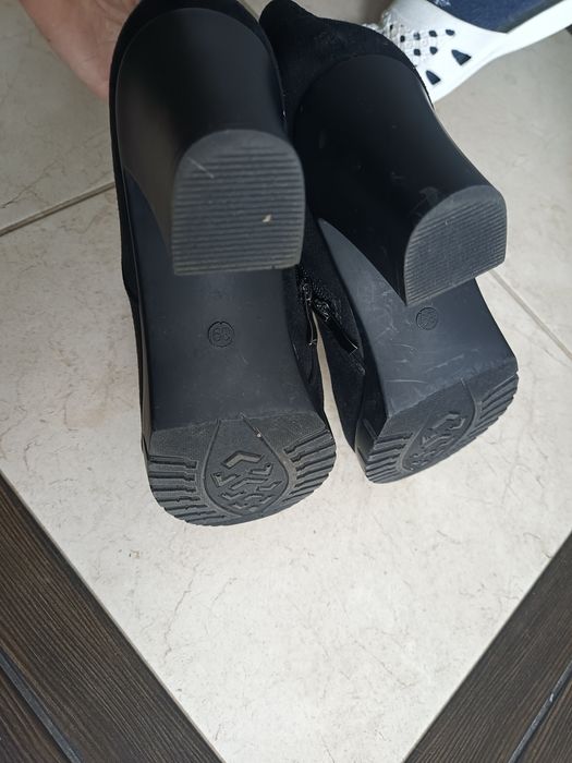 Ботинки на каблуку