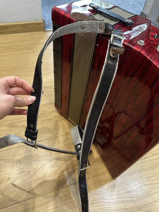 Akordeon Weltmeister Amigo 80 basów