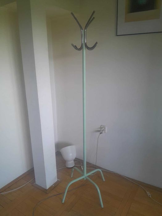 Wieszak PRL Stalowy, Loft, odmalowany i wyczyszczony.