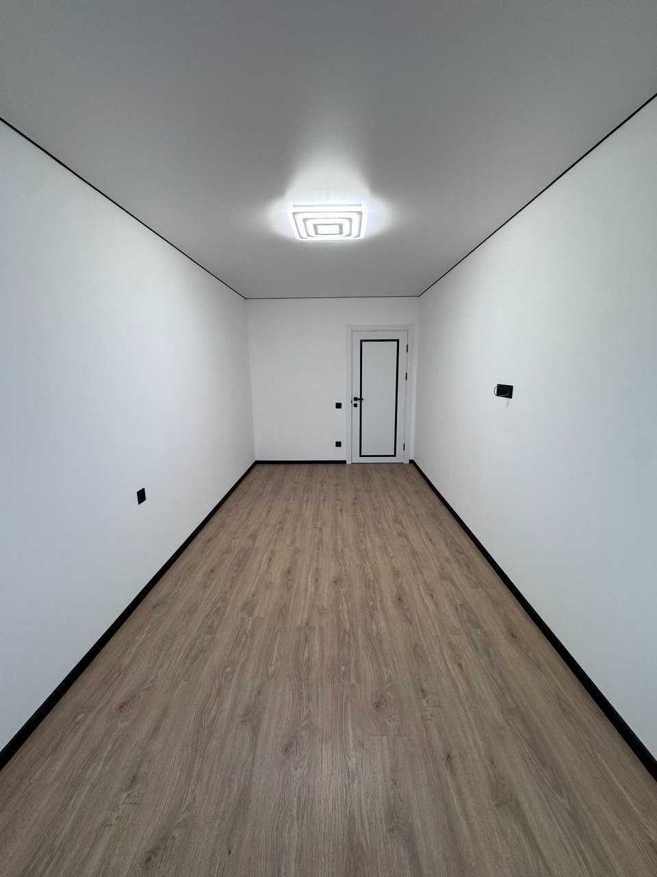 № 12348 - Продам 3-х кімнатну, в самому центрі, вул. Київська