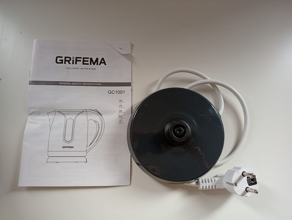 Czajnik elektryczny Grifema GC1001 0,8 litra, 1100W, podstawa 360º