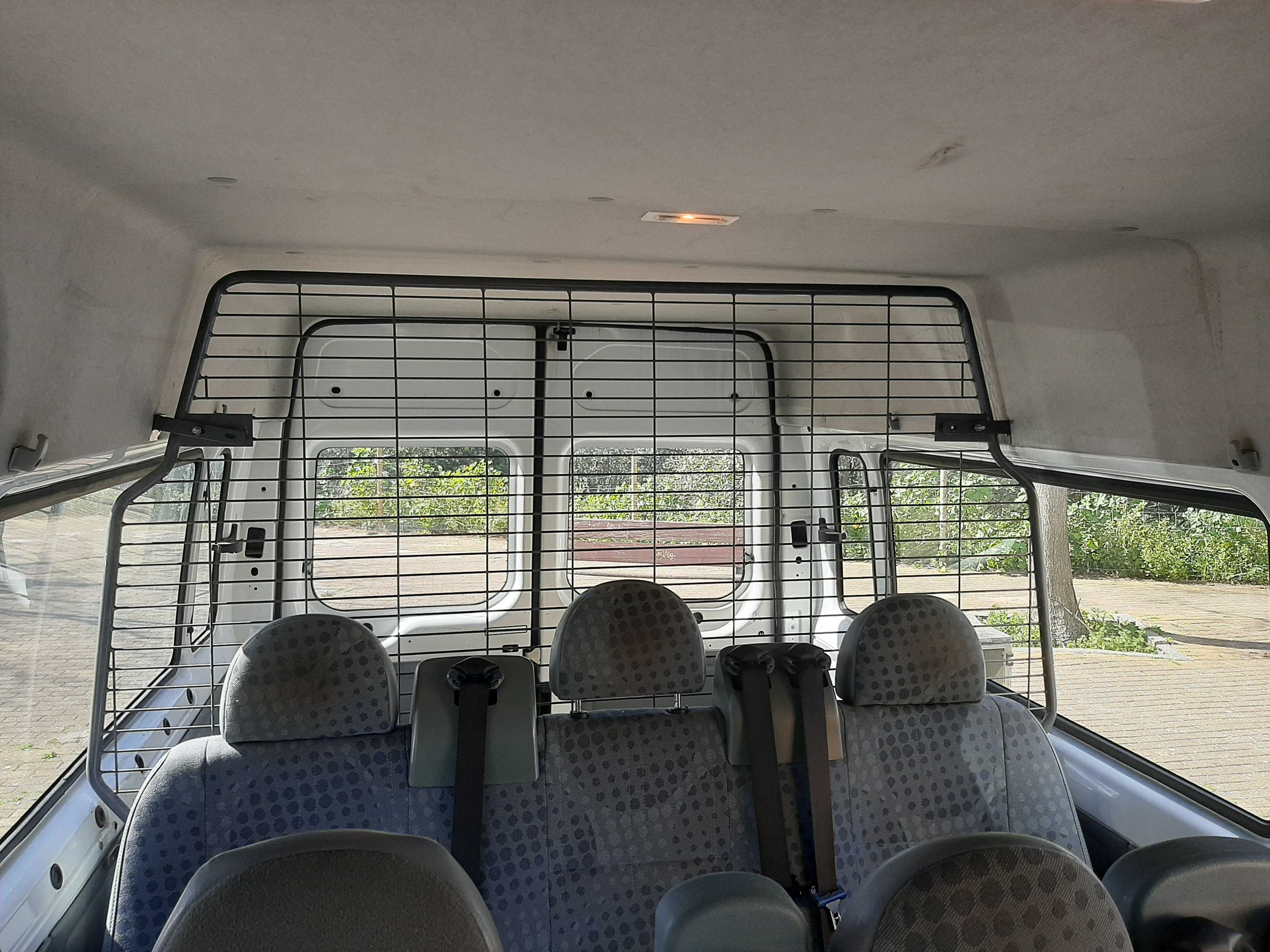 Carrinha Ford Transit Longa de 9 Lugares