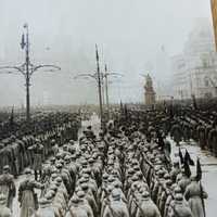 zdjęcie z I wojny światowej. Parada wojskowa na Placu Czerwonym w Mosk