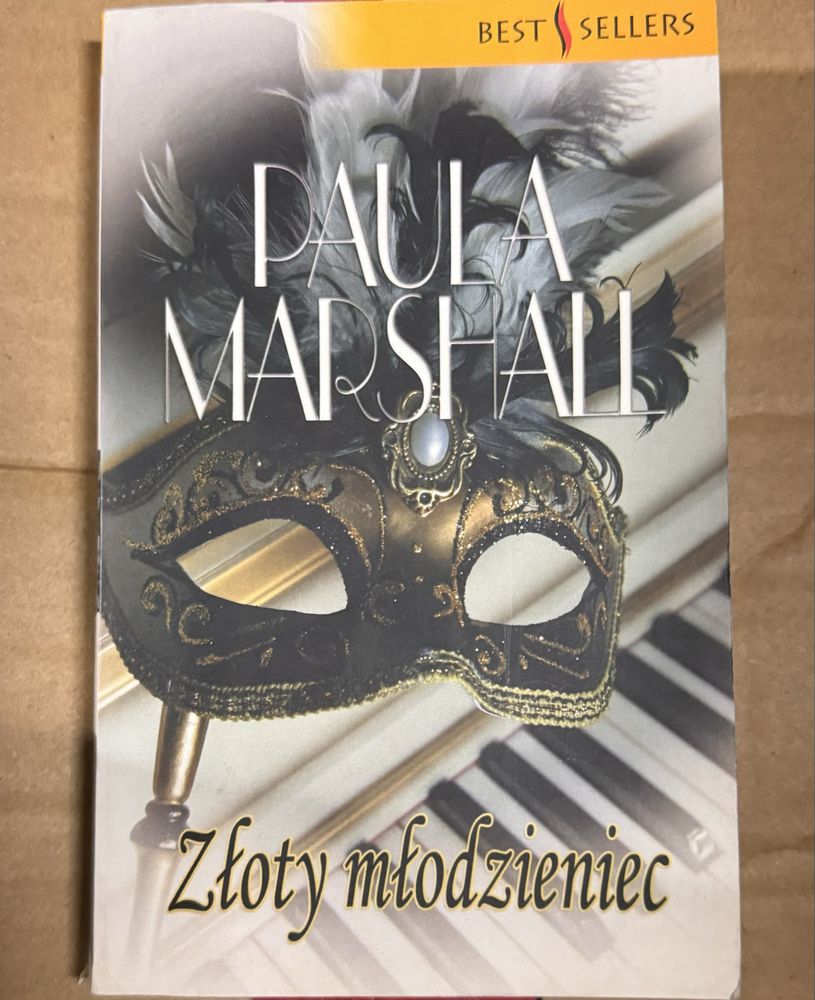 Złoty młodzieniec Paula Marshall