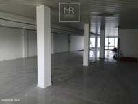 Loja comercial na estrada IC2 Malposta / Anadia (frente ao Continente)