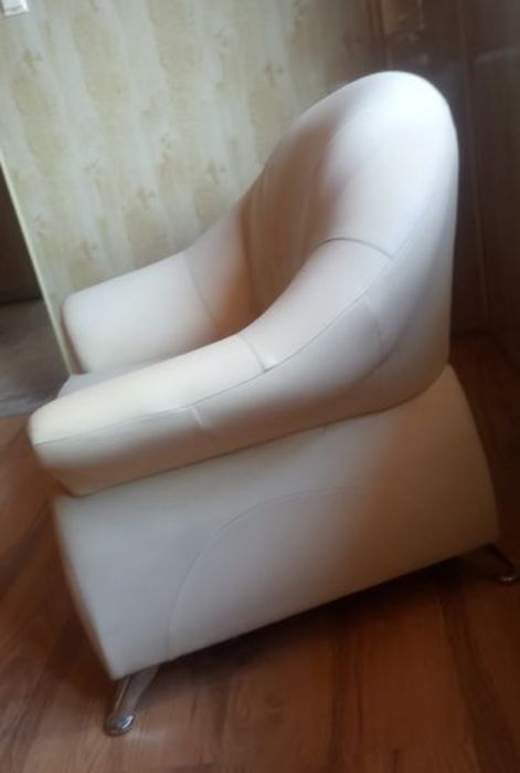 Sofa i jeden fotel