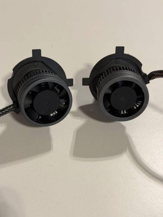 Żarówki Samochodowe LED Xstorm H4