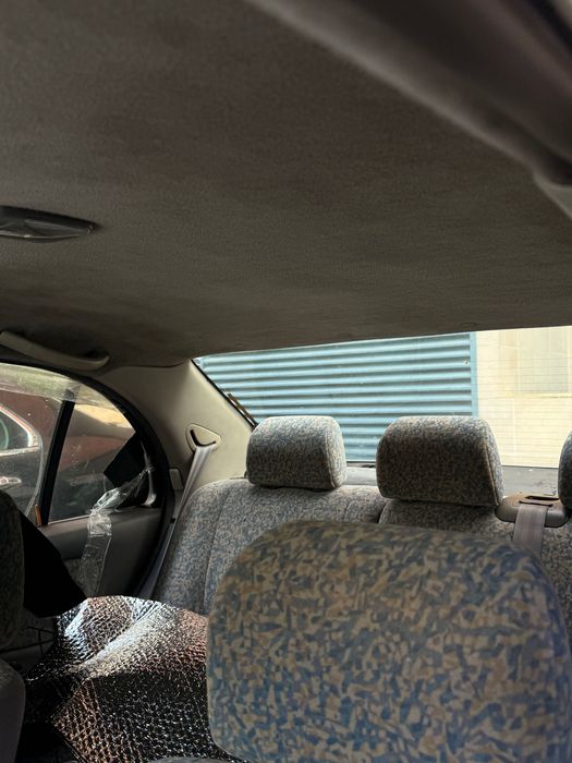 Nissan Almera carro em bom estado