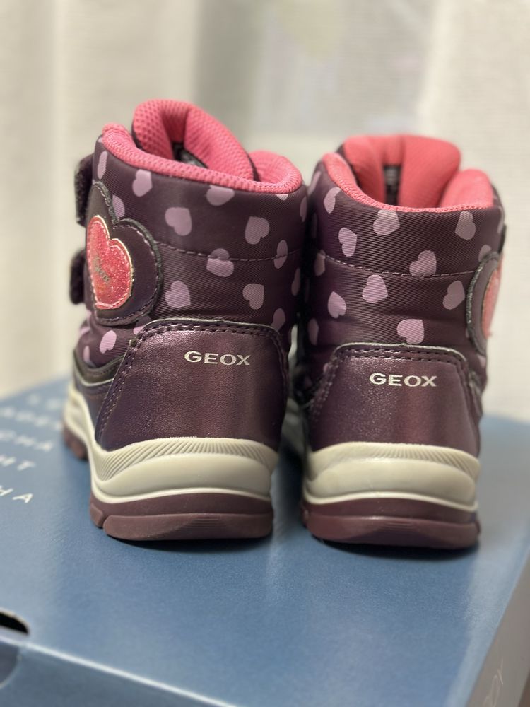 Зимние сапоги Geox на девочку размер 23