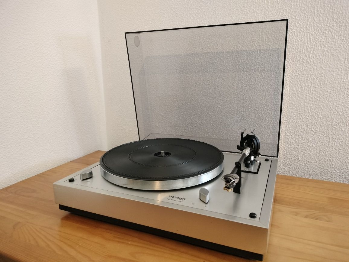 Gira discos Thorens TD 166 MkII