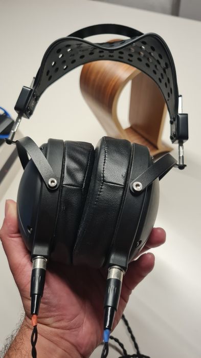 Auscultadores Audeze Classic Fechados