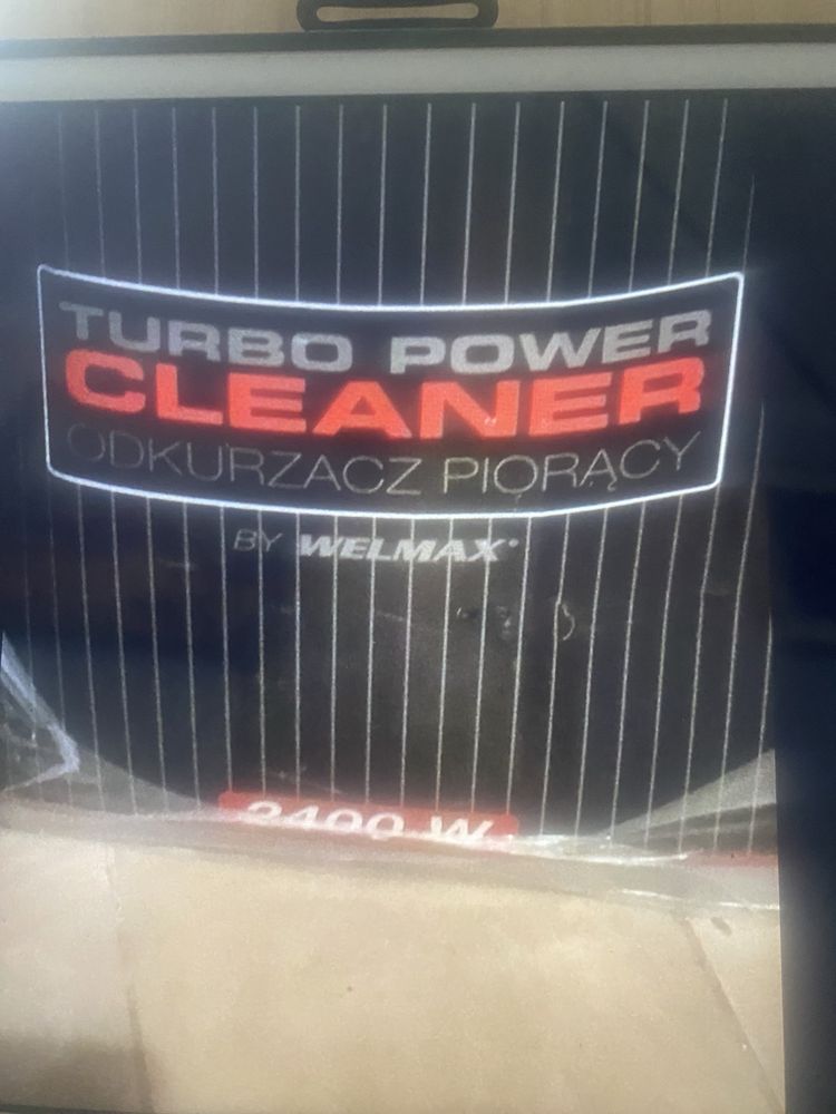 Odkurzacz piorący CLEANER